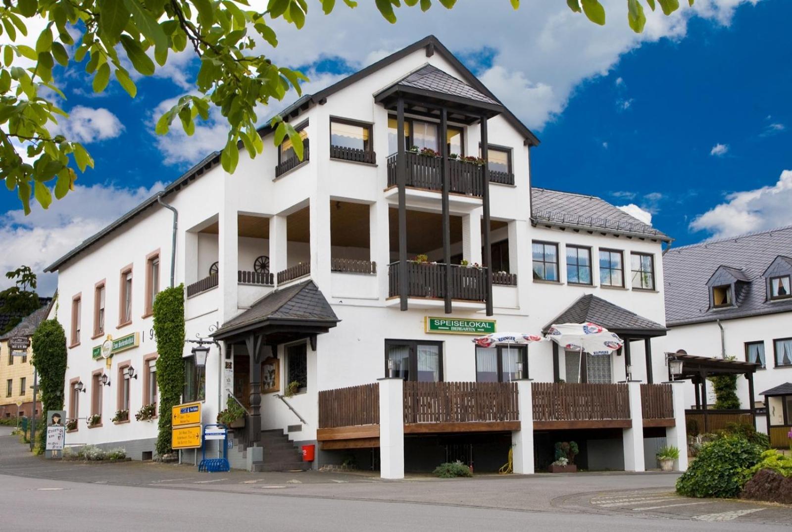 Landgasthof Zum Siebenbachtal Strotzbüsch Exterior foto